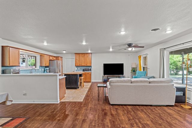 619 Kingston Drive, Irving, TX 75061