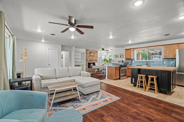 619 Kingston Drive, Irving, TX 75061