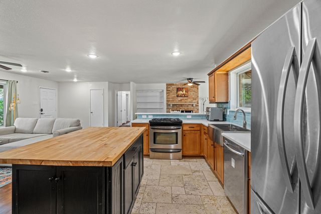 619 Kingston Drive, Irving, TX 75061