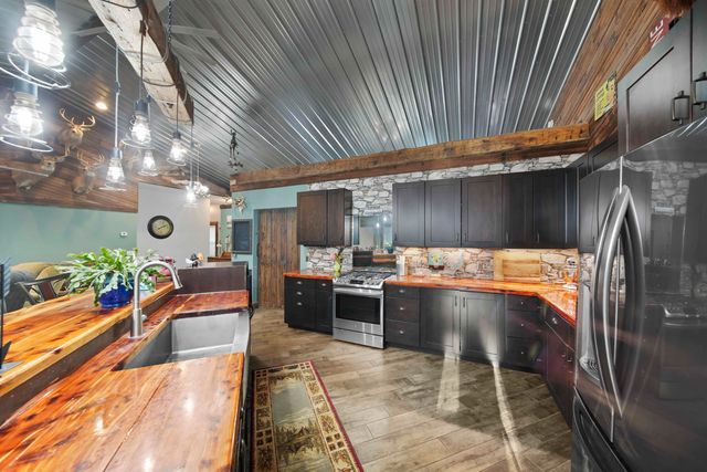 6635 E Chicago Road, Moscow Twp, MI 49250