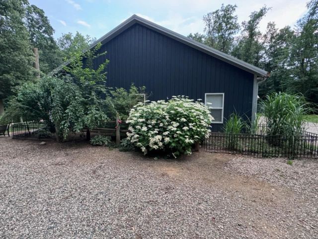 6635 E Chicago Road, Moscow Twp, MI 49250