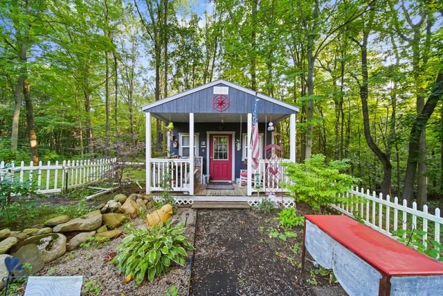 6635 E Chicago Road, Moscow Twp, MI 49250