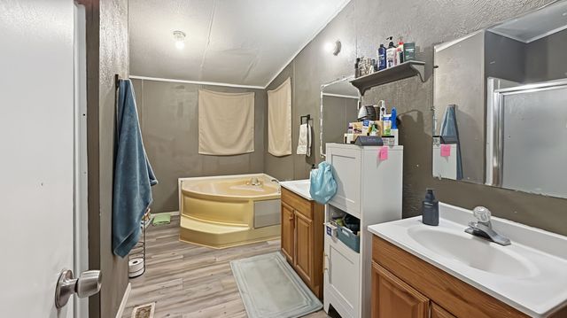 185 Private Road 4437, Rhome, TX 76078