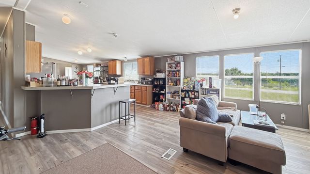 185 Private Road 4437, Rhome, TX 76078