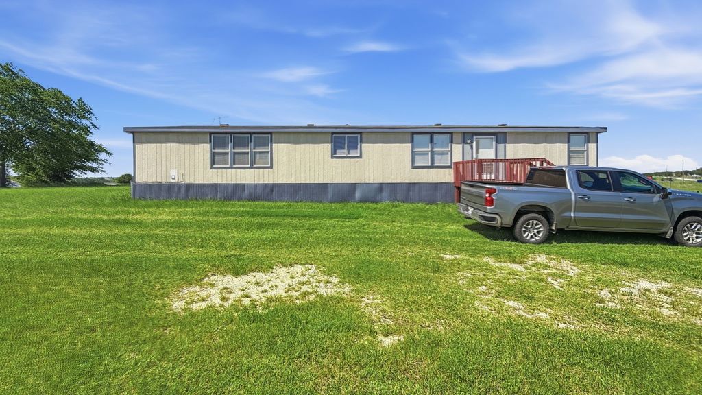 185 Private Road 4437, Rhome, TX 76078