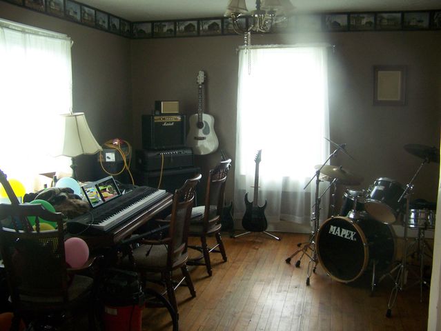 1350 Perry Pike, Mt Sterling, KY 40353