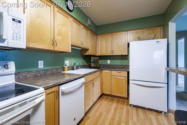41678 Bedford Drive, Canton, MI 48187
