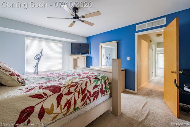 41678 Bedford Drive, Canton, MI 48187
