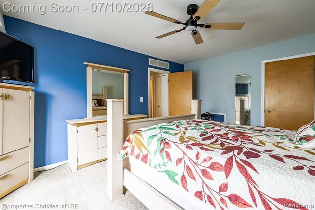 41678 Bedford Drive, Canton, MI 48187
