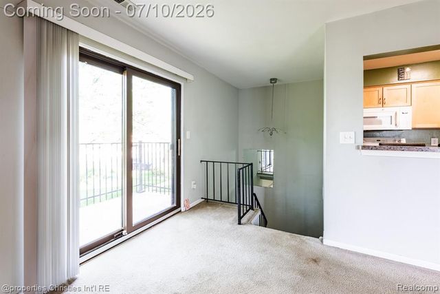 41678 Bedford Drive, Canton, MI 48187