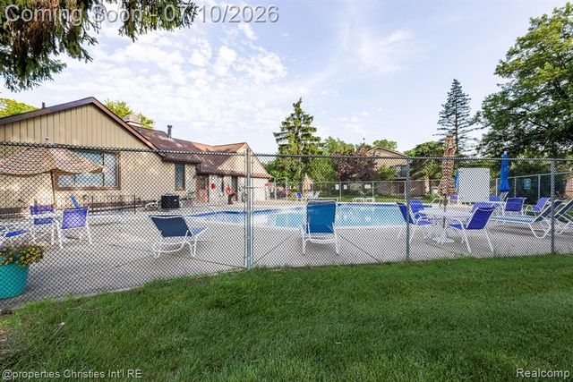 41678 Bedford Drive, Canton, MI 48187