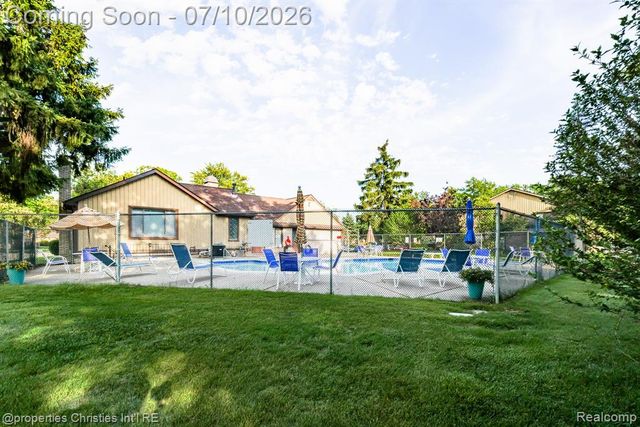 41678 Bedford Drive, Canton, MI 48187
