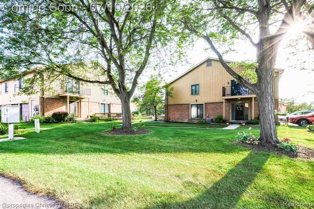 41678 Bedford Drive, Canton, MI 48187