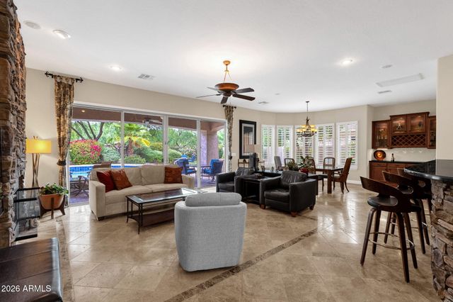 4576 E CAVALRY Drive, Gilbert, AZ 85297