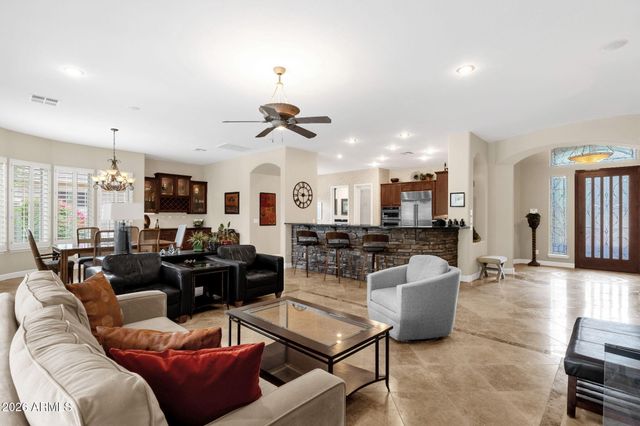 4576 E CAVALRY Drive, Gilbert, AZ 85297