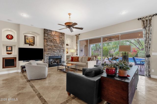 4576 E CAVALRY Drive, Gilbert, AZ 85297