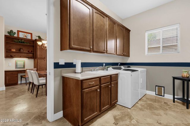 4576 E CAVALRY Drive, Gilbert, AZ 85297