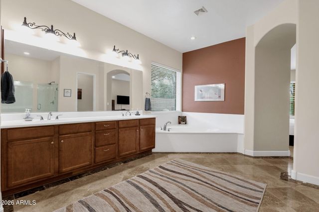 4576 E CAVALRY Drive, Gilbert, AZ 85297