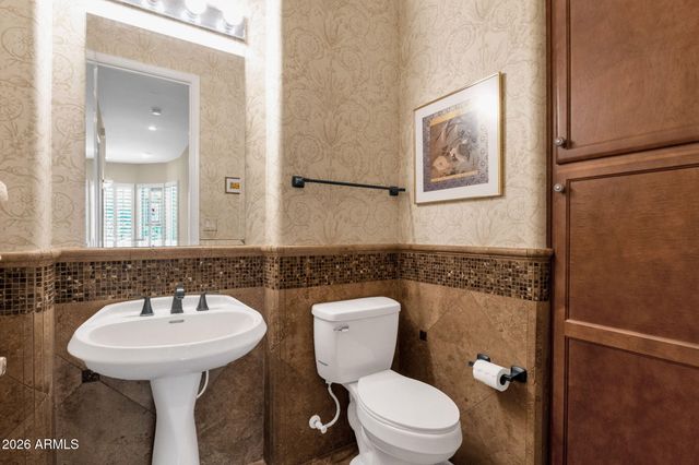 4576 E CAVALRY Drive, Gilbert, AZ 85297