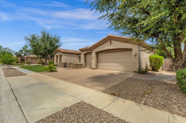 4576 E CAVALRY Drive, Gilbert, AZ 85297