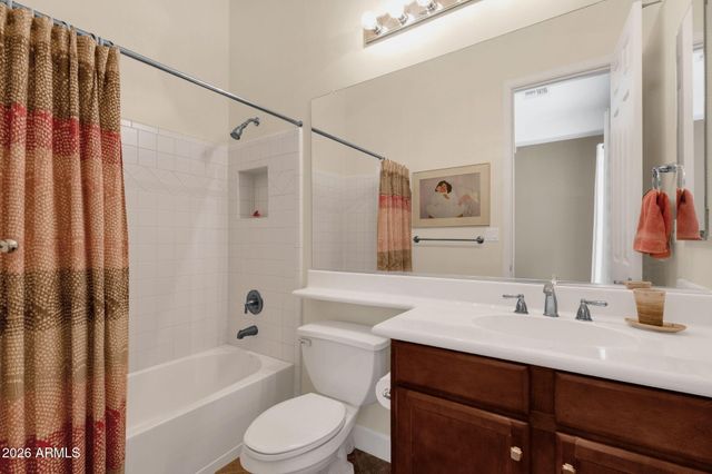 4576 E CAVALRY Drive, Gilbert, AZ 85297