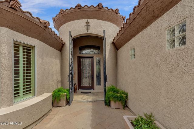 4576 E CAVALRY Drive, Gilbert, AZ 85297