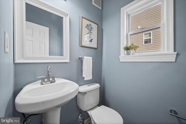 3936 LOWNDES AVE, Baltimore, MD 21218