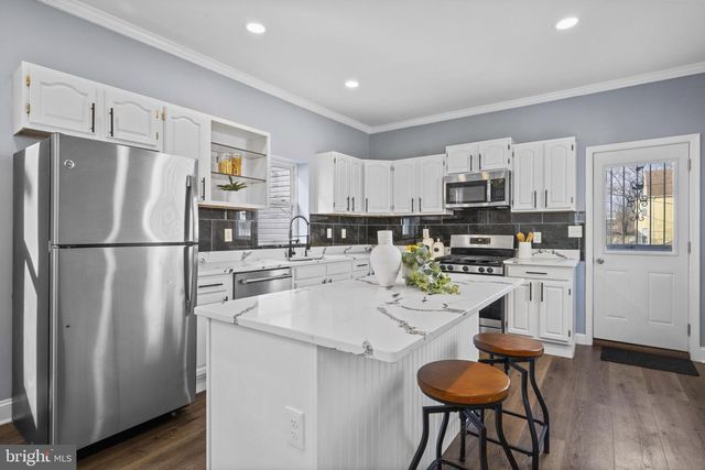 3936 LOWNDES AVE, Baltimore, MD 21218