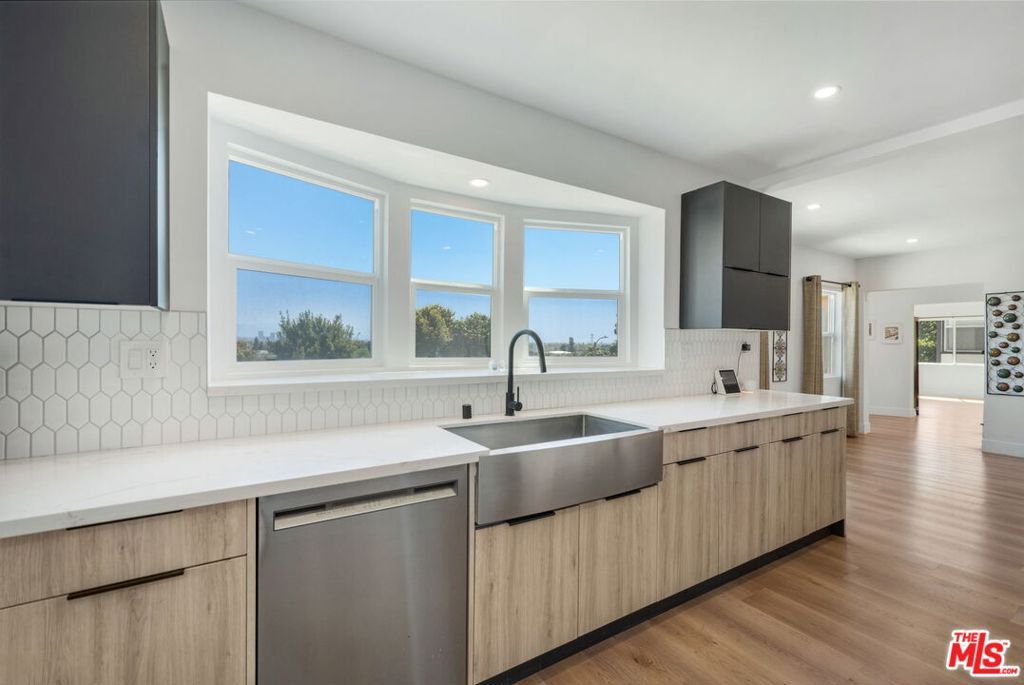 Image 14 of property listing at 4261 Palmero Boulevard, Los Angeles, CA 90008