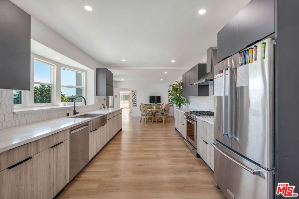 Image 16 of property listing at 4261 Palmero Boulevard, Los Angeles, CA 90008