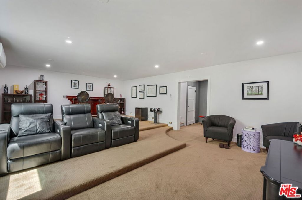 Image 42 of property listing at 4261 Palmero Boulevard, Los Angeles, CA 90008