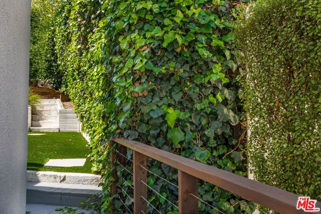 Image 44 of property listing at 4261 Palmero Boulevard, Los Angeles, CA 90008