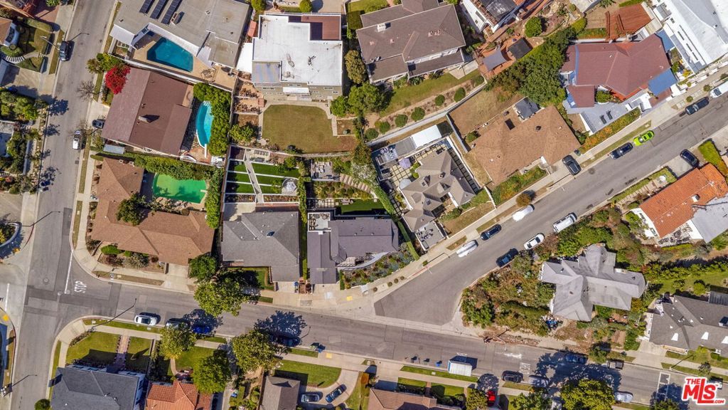 Image 53 of property listing at 4261 Palmero Boulevard, Los Angeles, CA 90008