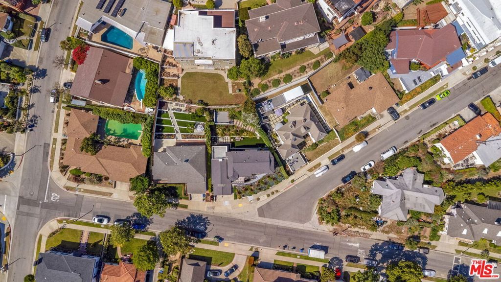 Image 57 of property listing at 4261 Palmero Boulevard, Los Angeles, CA 90008
