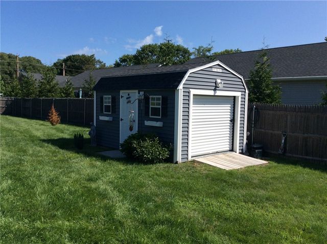 18 Mellon Road, Warwick, RI 02889