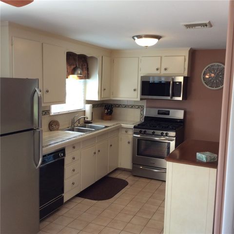 18 Mellon Road, Warwick, RI 02889