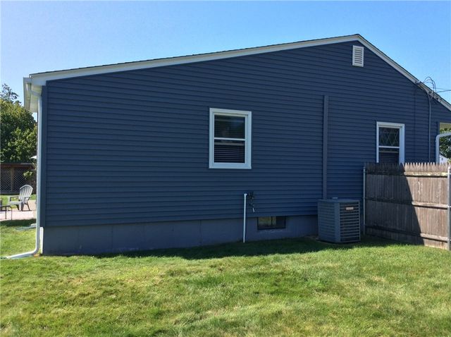 18 Mellon Road, Warwick, RI 02889