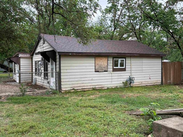 4521 W Newell Ave, Wichita, KS 67212