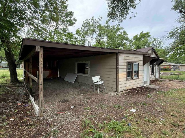 4521 W Newell Ave, Wichita, KS 67212