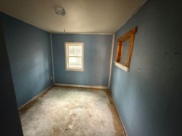 4521 W Newell Ave, Wichita, KS 67212