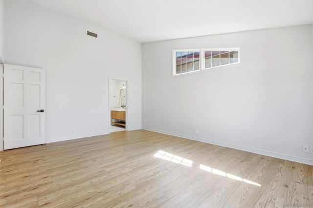 2565 Navarra Dr B, Carlsbad, CA 92009