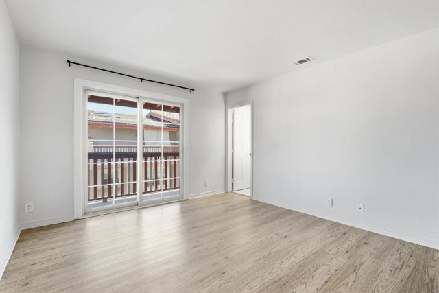 2565 Navarra Dr B, Carlsbad, CA 92009
