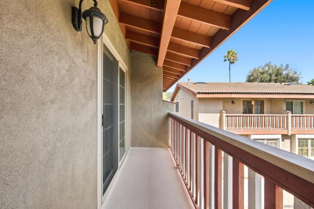 2565 Navarra Dr B, Carlsbad, CA 92009