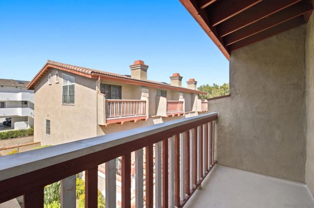 2565 Navarra Dr B, Carlsbad, CA 92009