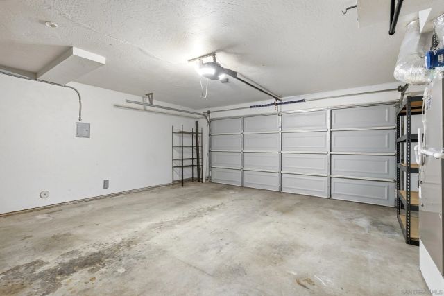 2565 Navarra Dr B, Carlsbad, CA 92009