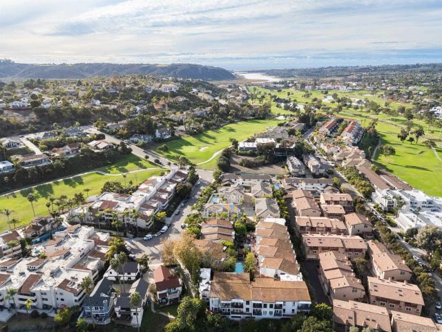 2565 Navarra Dr B, Carlsbad, CA 92009