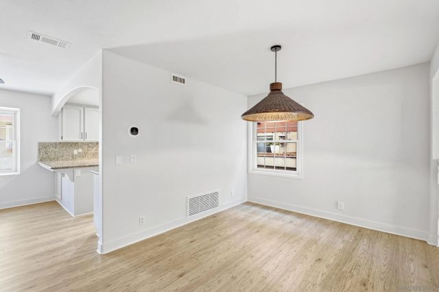 2565 Navarra Dr B, Carlsbad, CA 92009