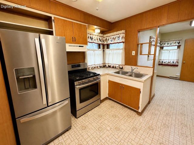 5874 N 67th STREET, Milwaukee, WI 53218
