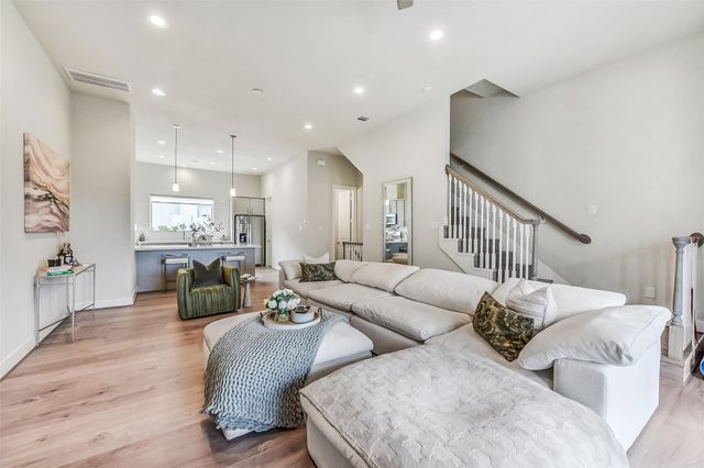 5205 Allen Street C, Houston, TX 77007