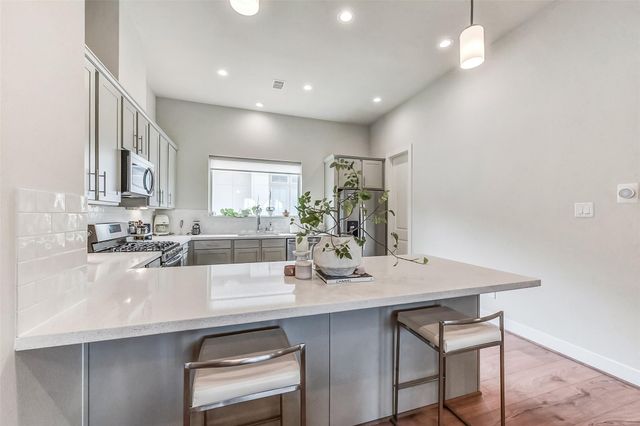 5205 Allen Street C, Houston, TX 77007